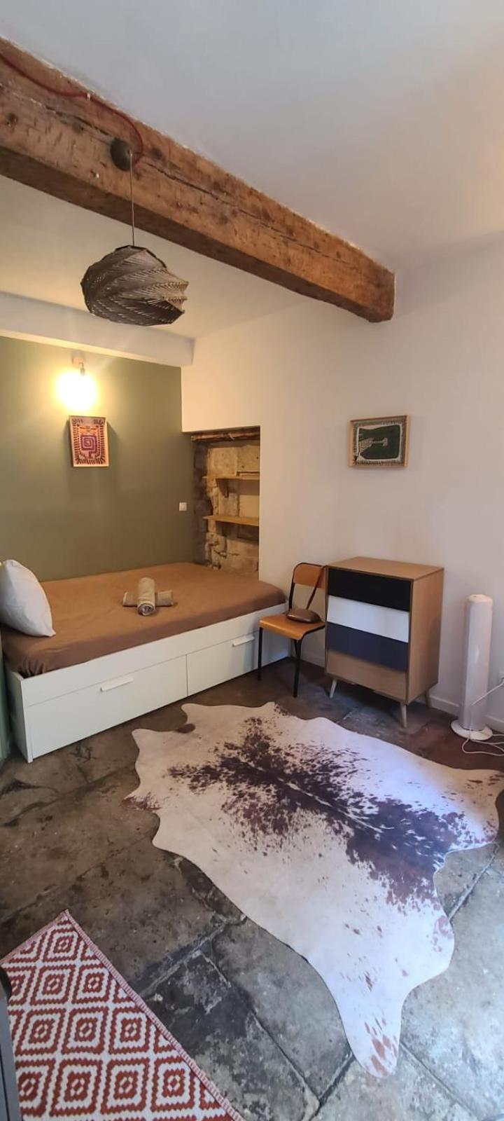 Studio Au Coeur Historique De Montpellier, 2 Personnes Et Wifi Extérieur photo