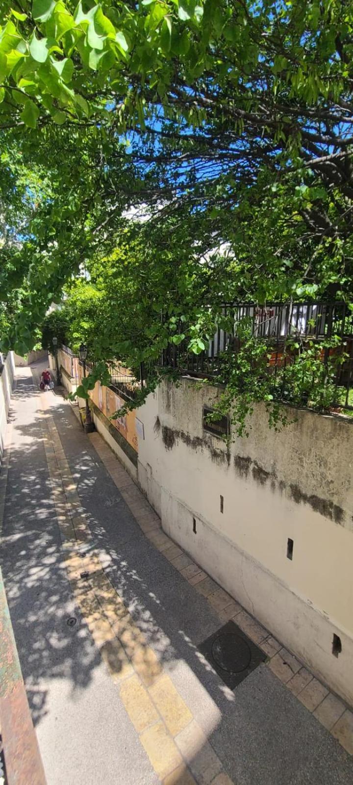 Studio Au Coeur Historique De Montpellier, 2 Personnes Et Wifi Extérieur photo
